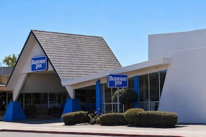 Exterior - Rodeway Inn Alameda-Oakland (Alameda)