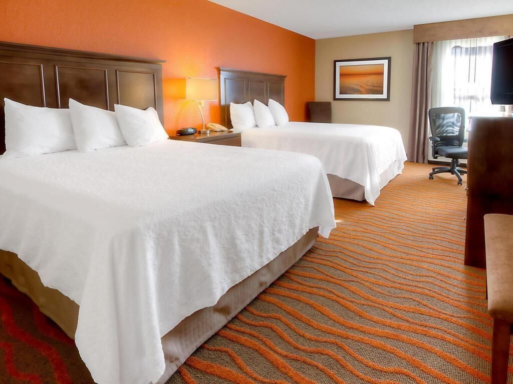 In-room safe, desk, free rollaway beds, Internet