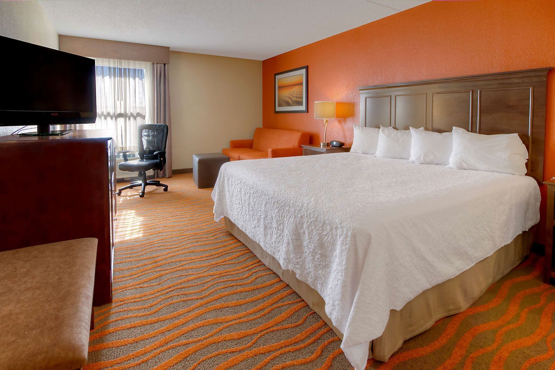 In-room safe, desk, free rollaway beds, Internet