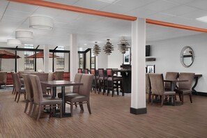 Free breakfast - Hampton Inn Russellville (Russellville)