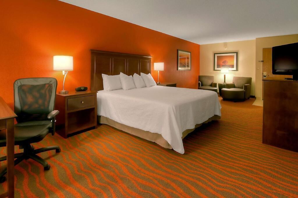 In-room safe, desk, free rollaway beds, Internet