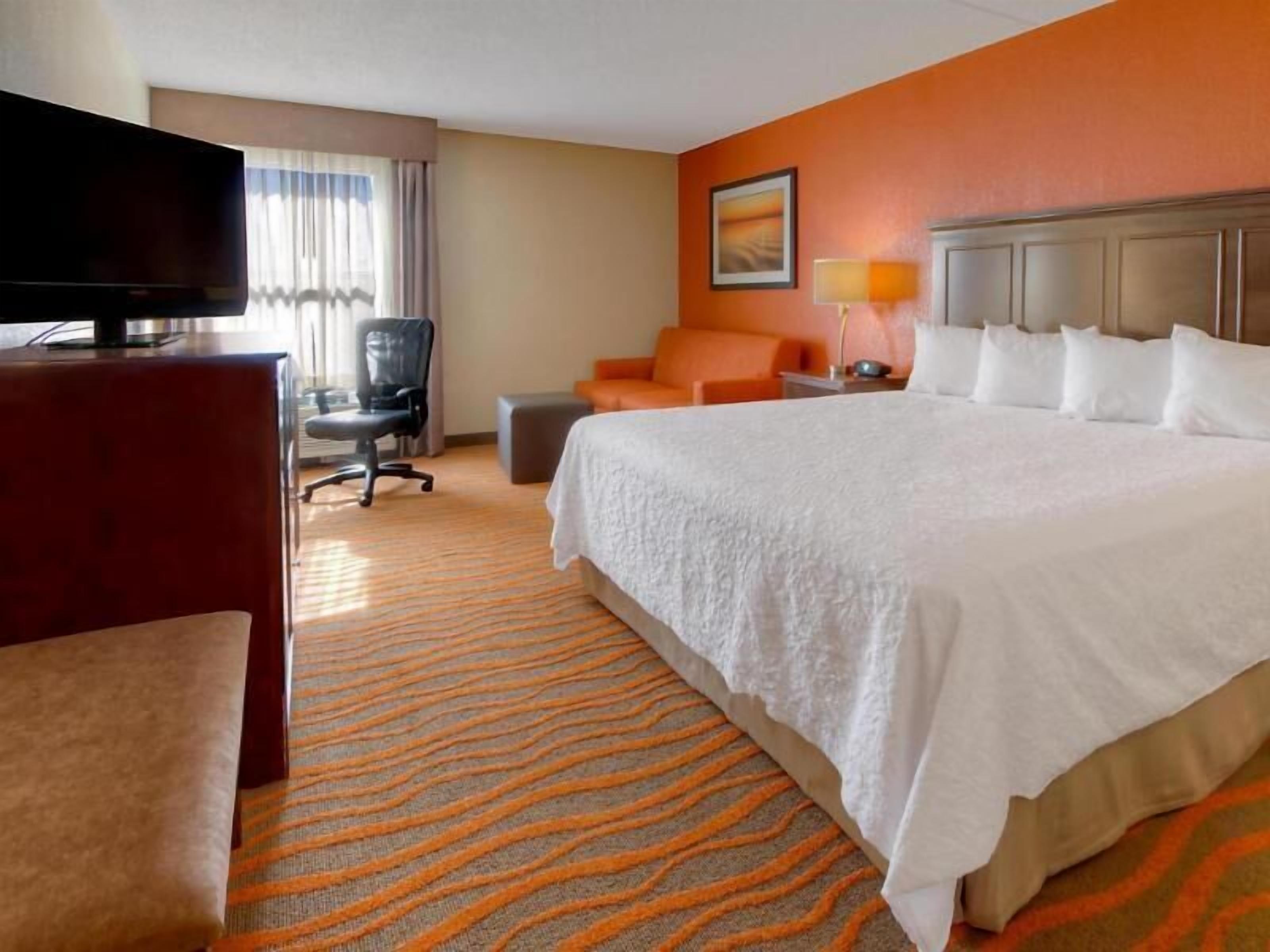 In-room safe, desk, free rollaway beds, Internet