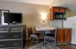 Desk, free WiFi, bed sheets - Extended Stay America Select Suites - Dallas - Richardson (Richardson)