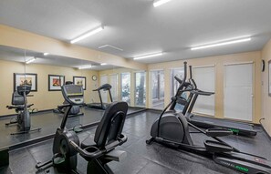 Fitness facility - Extended Stay America Select Suites - Dallas - Richardson (Richardson)