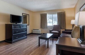 Chambre Standard | Bureau, accès au Wi-Fi (inclus), literie fournie