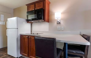 Estudio, 2 camas dobles, no fumadores | Cocina privada | Frigorífico, microondas y placa de cocina