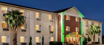 Super 8 by Wyndham Waco University Area