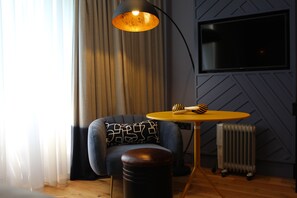 Executive Double Room | Desk, iron/ironing board, free WiFi, bed sheets
