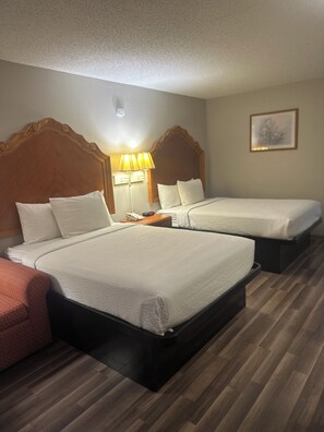 Double Room, 2 Double Beds | Desk, iron/ironing board, rollaway beds, free WiFi - Days Inn by Wyndham Jacksonville (Jacksonville)