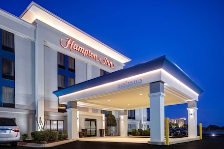 Exterior. Hampton Inn Hot Springs