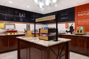 Esmorzar diari d'estil bufet gratuït 