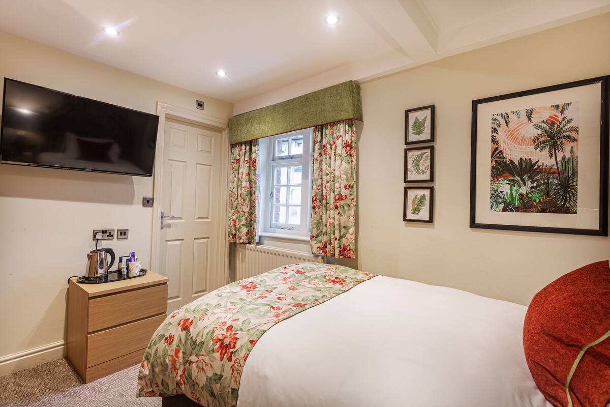 Classic Single Room