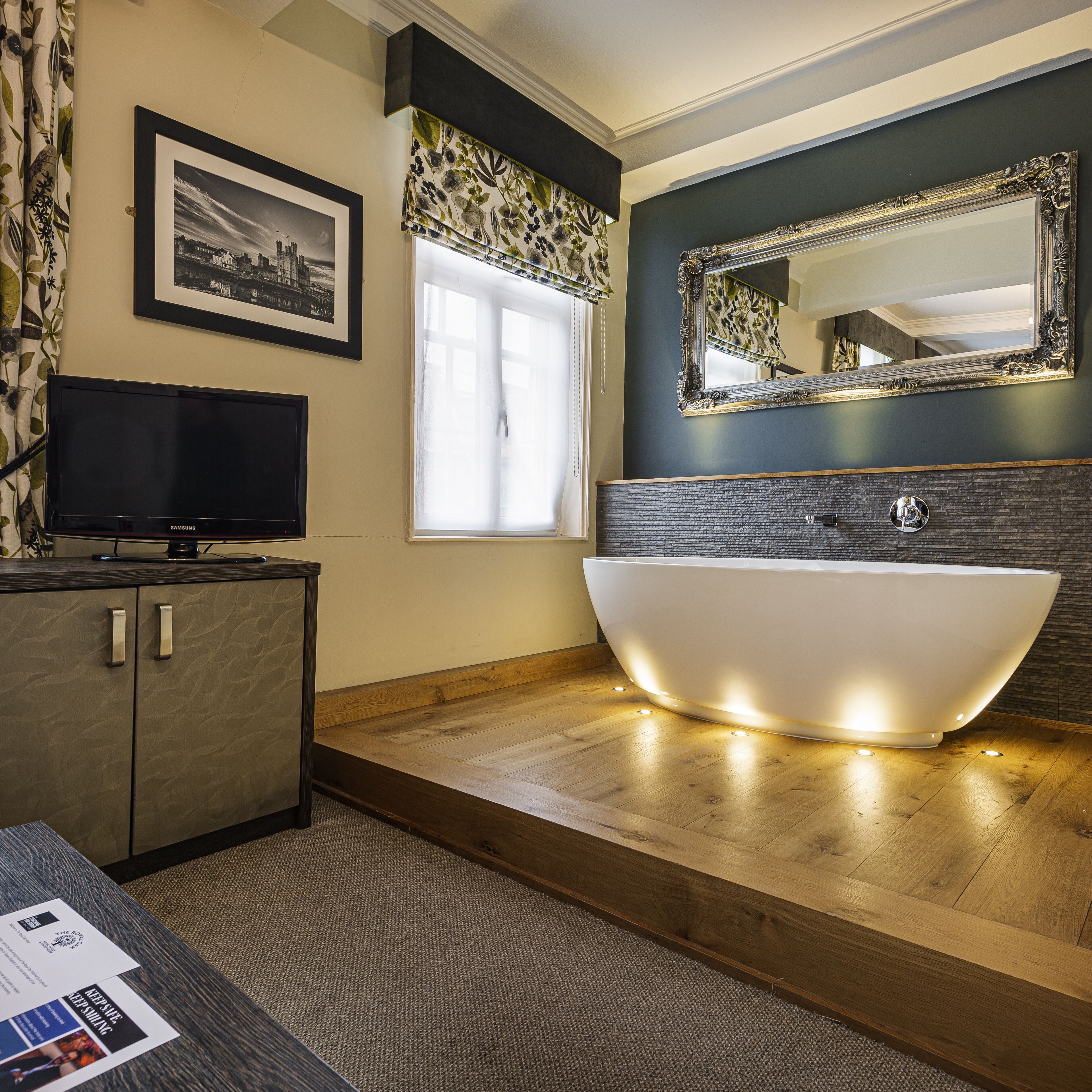deluxe suite | bathroom | free toiletries, hair dryer, towels, soap