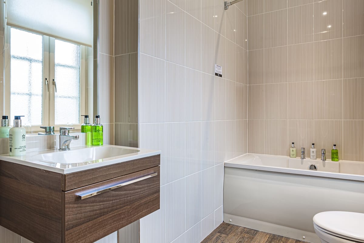 classic twin room | bathroom | free toiletries, hair dryer, towels, soap