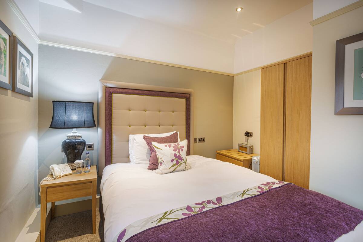 Classic Small Double Room