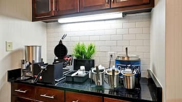 Free daily continental breakfast