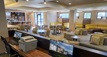 Courtyard By Marriott Bentonville