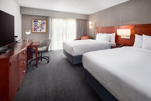 Egyptian cotton sheets, premium bedding, desk, laptop workspace - Courtyard by Marriott Fort Collins (Fort Collins)