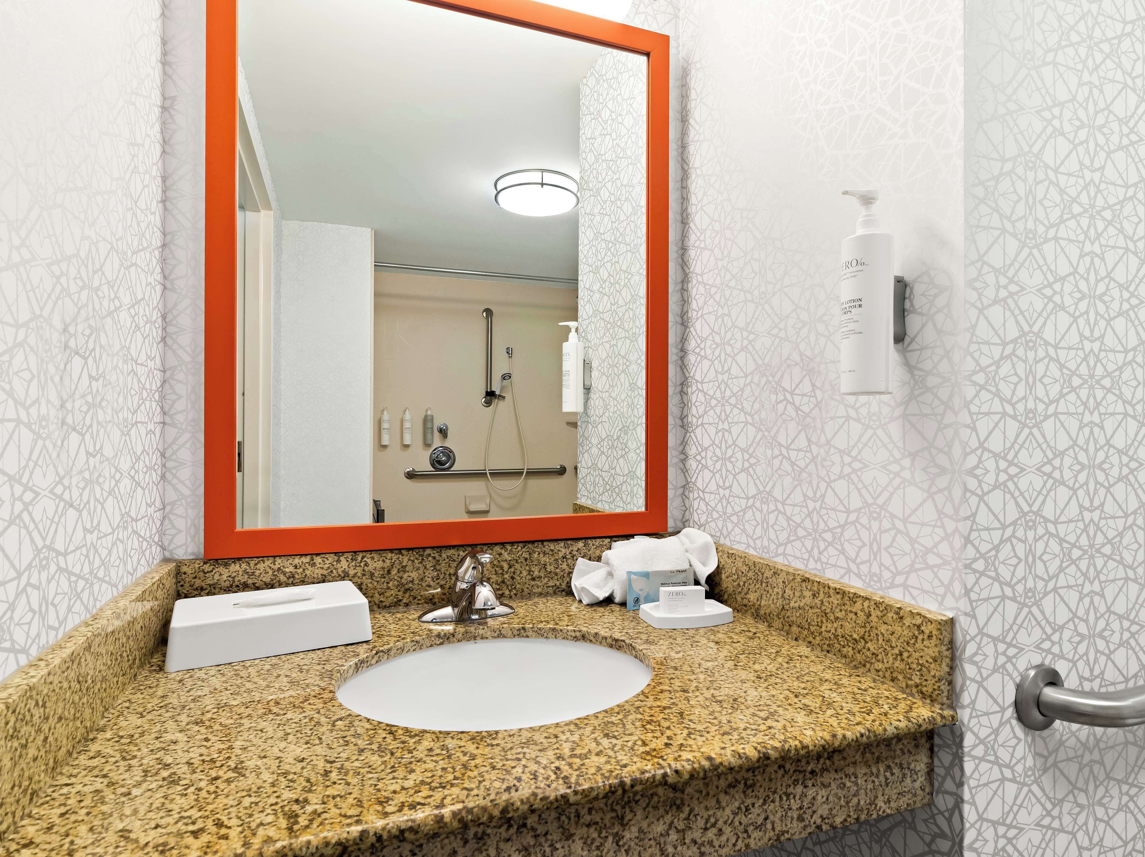 room, 1 king bed, accessible, non smoking | bathroom | hair dryer