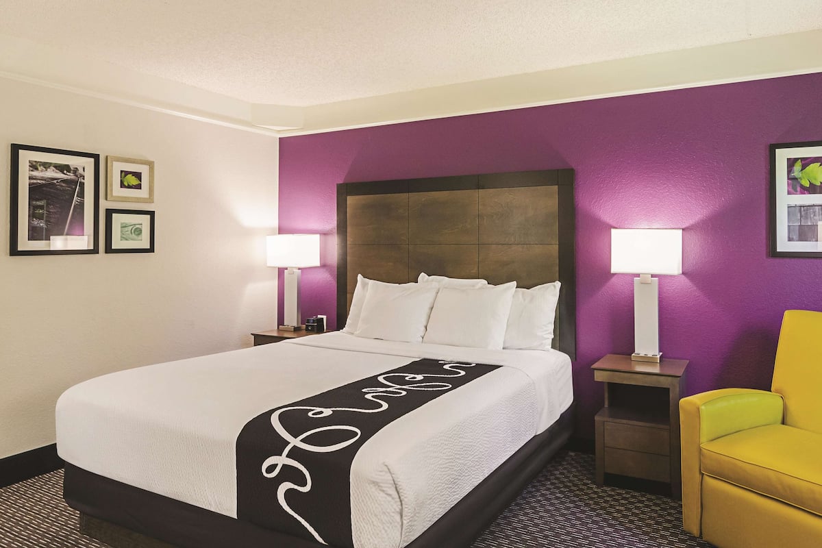 Room, 1 King Bed, Non Smoking