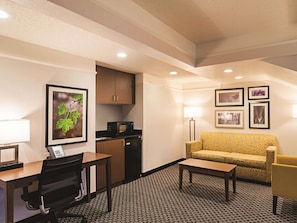 Suite, 1 Bedroom, Non Smoking | Premium bedding, desk, blackout curtains, iron/ironing board