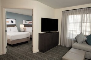 32-inch flat-screen TV with cable channels, TV, DVD player - HYATT house Denver Tech Center (Greenwood Village)