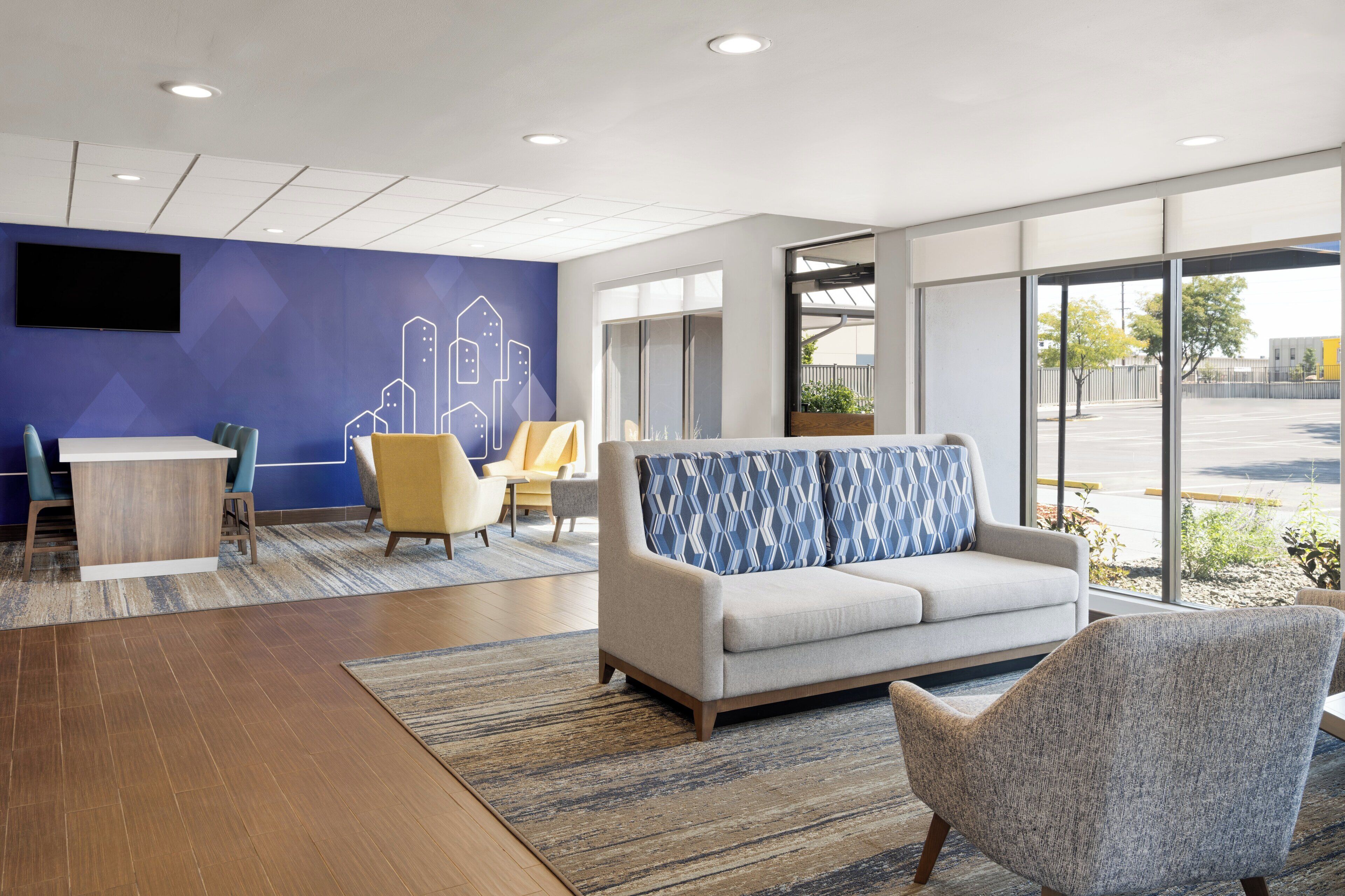 Photo - Holiday Inn Express Denver Central North by IHG