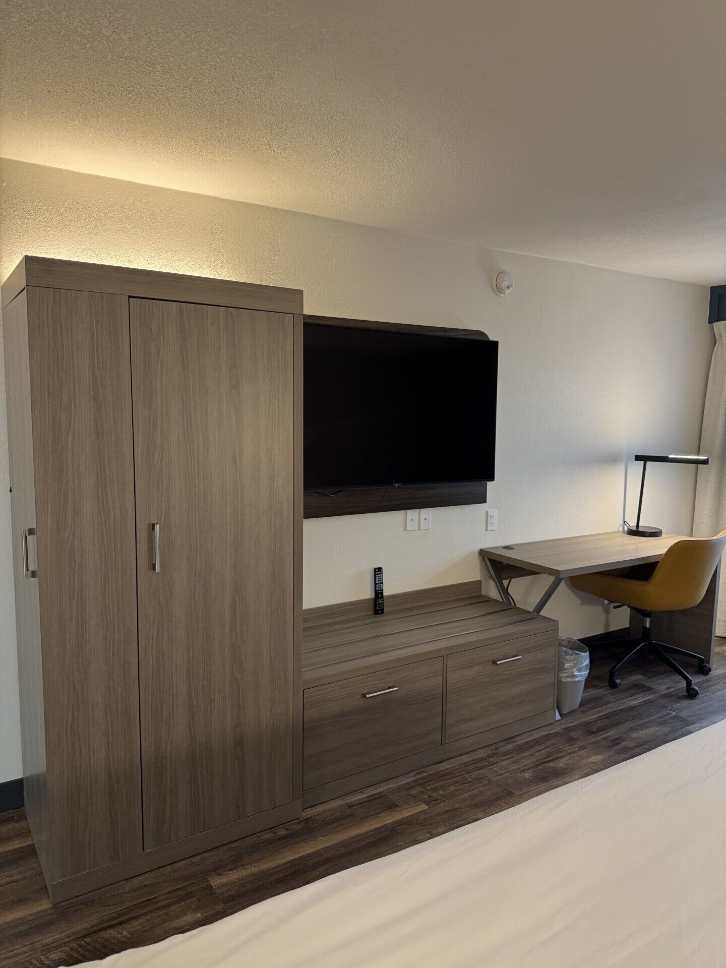 Photo - Holiday Inn Express Denver Central - North