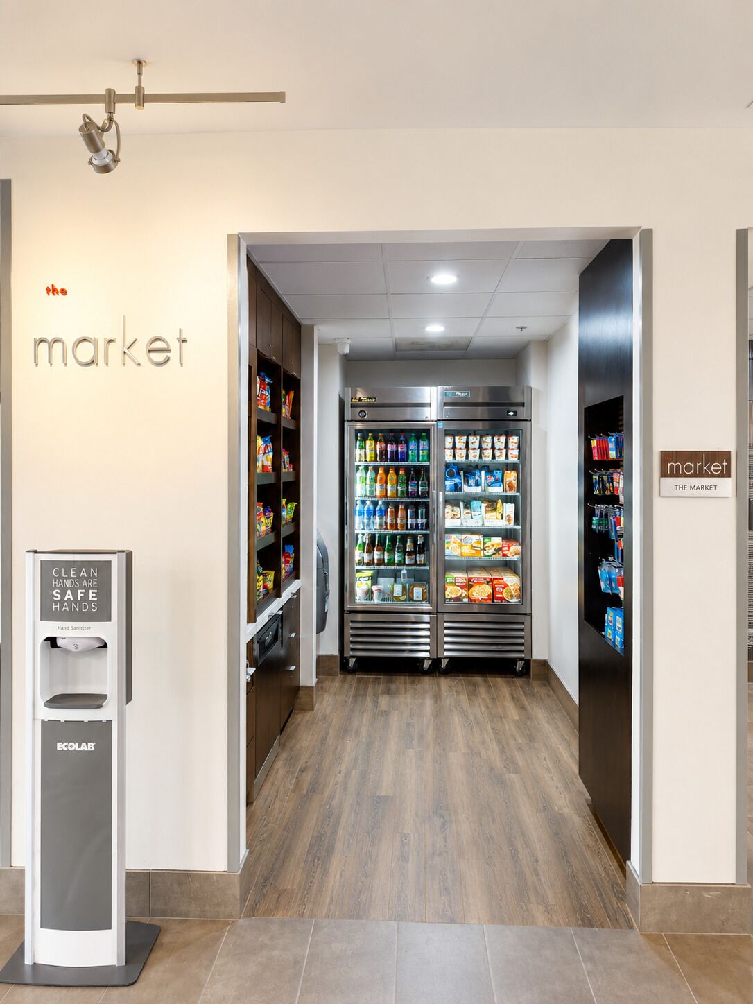 Photo - Courtyard by Marriott Houston Hobby Airport