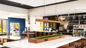 Unclassified image, 2 of 30, button - Courtyard by Marriott Houston Hobby Airport (Houston)