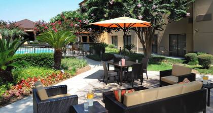 Courtyard by Marriott Houston Hobby Airport