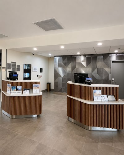 Courtyard by Marriott Houston Hobby Airport