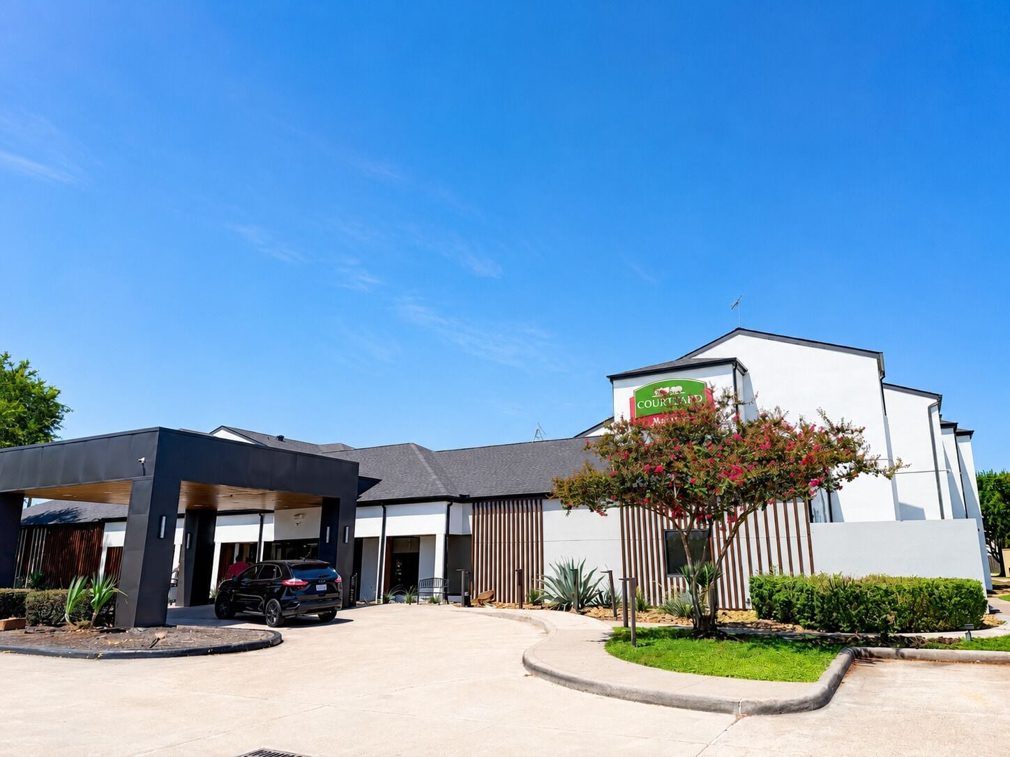 Photo - Courtyard by Marriott Houston Hobby Airport