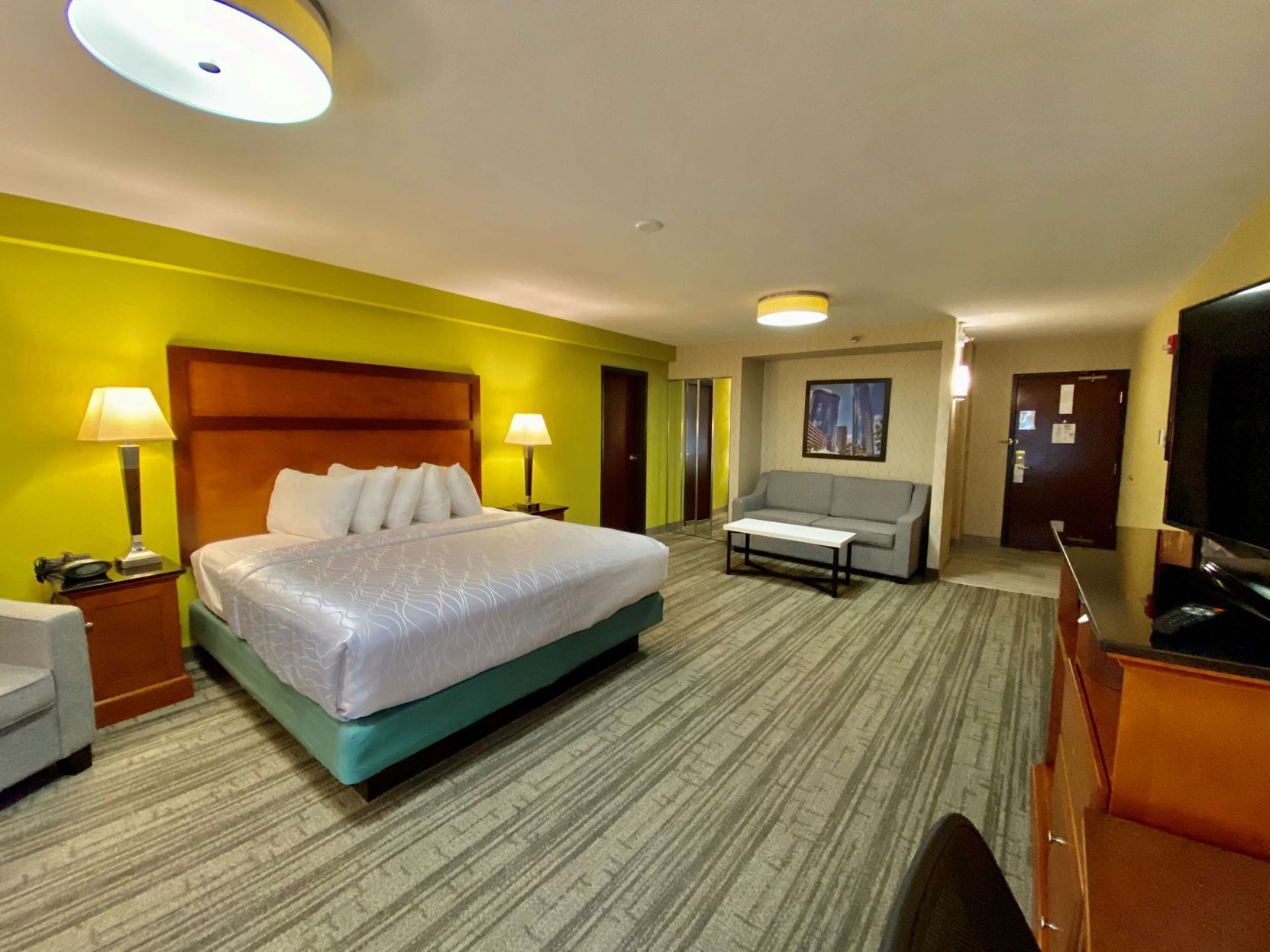 Desk, laptop workspace, soundproofing, iron/ironing board