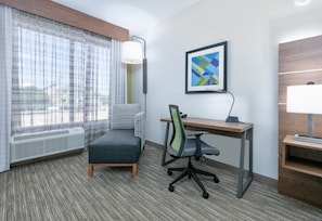Standard Room | In-room safe, desk, laptop workspace, blackout drapes