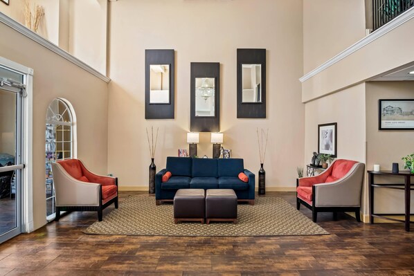 Lobby - Quality Suites Irving-Las Colinas (Irving)