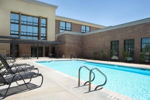 Outdoor pool - Heritage Inn & Suites San Antonio Airport, Trademark Wyndham (San Antonio)