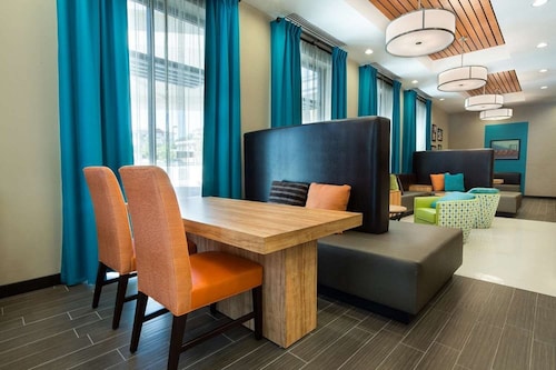 Heritage Inn & Suites San Antonio Airport, Trademark Wyndham