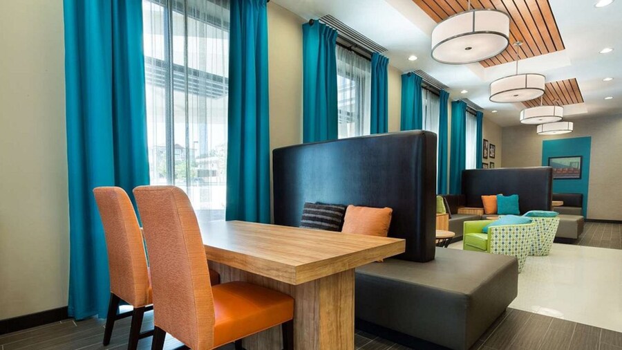 Heritage Inn & Suites San Antonio Airport, Trademark Wyndham