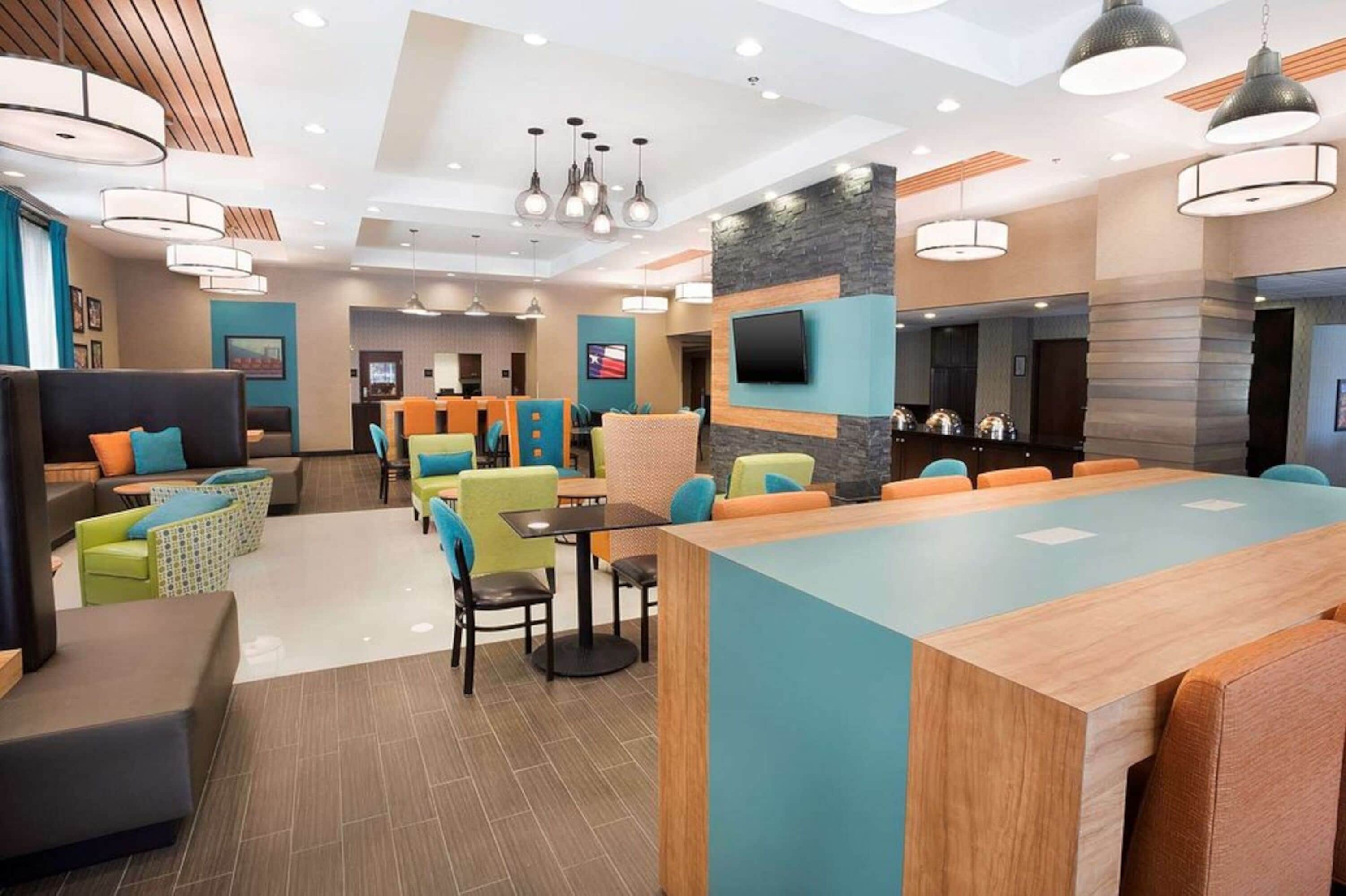 Photo - Heritage Inn & Suites San Antonio Airport, Trademark Wyndham