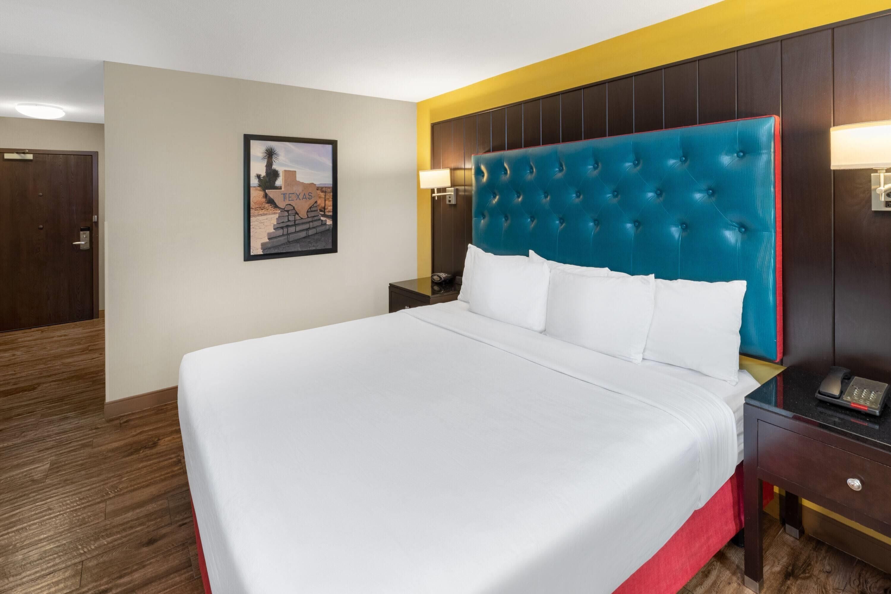 Photo - Heritage Inn & Suites San Antonio Airport, Trademark Wyndham
