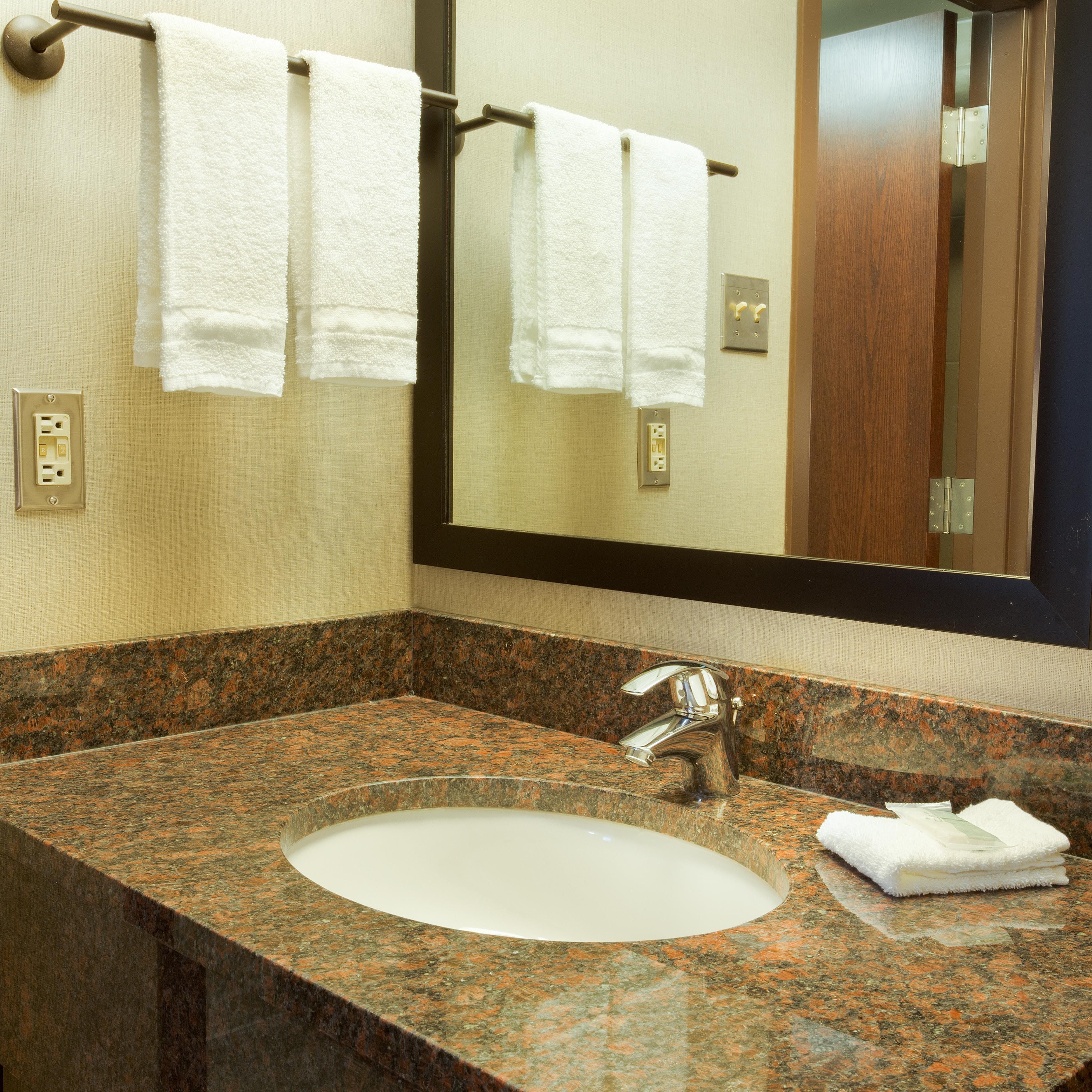 combined shower/bathtub, free toiletries, hair dryer, towels