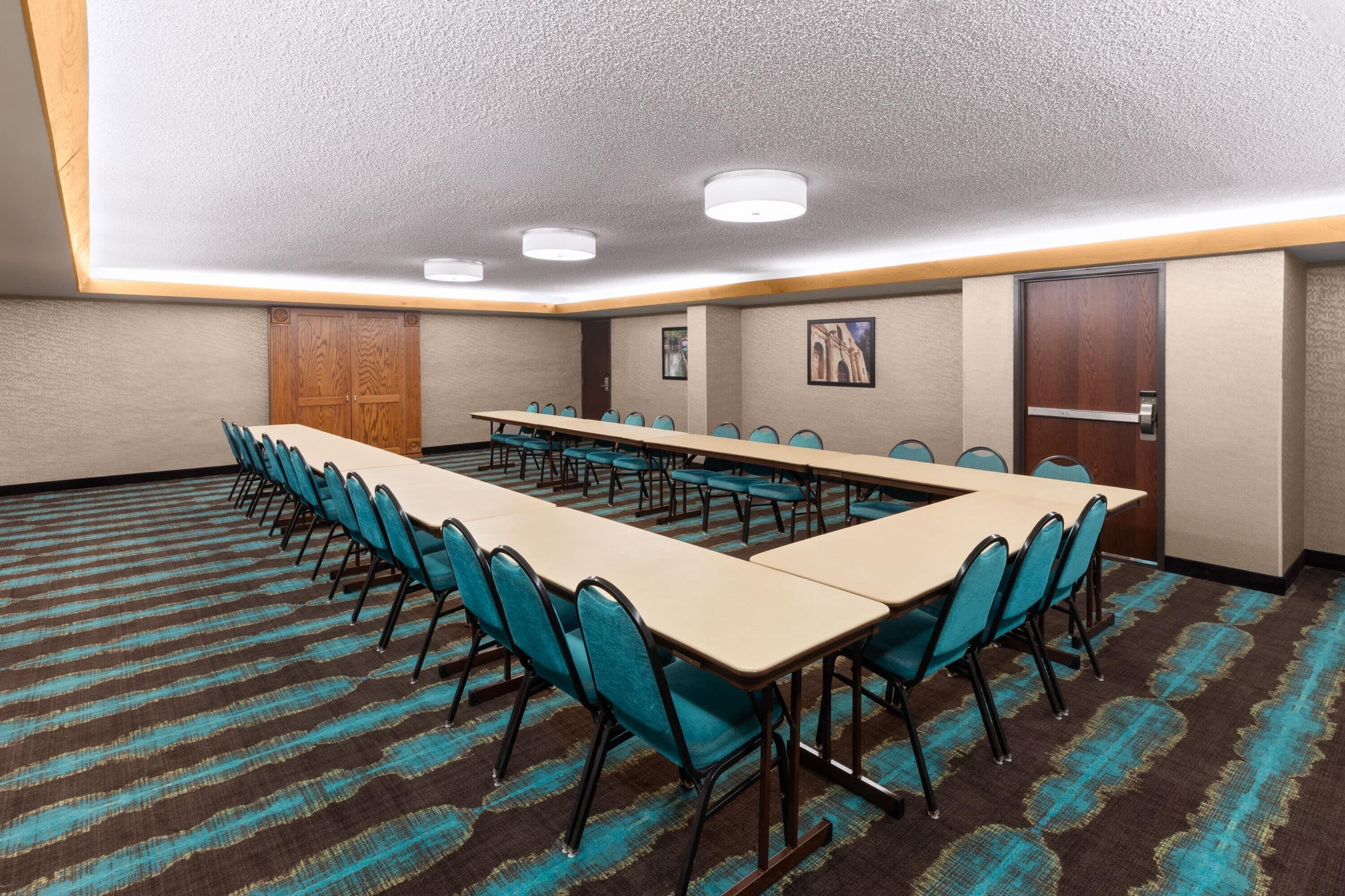 Photo - Heritage Inn & Suites San Antonio Airport, Trademark Wyndham
