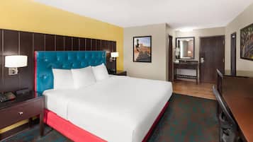Deluxe Room, 1 King Bed, Non Smoking | Pillowtop beds, desk, laptop workspace, blackout drapes