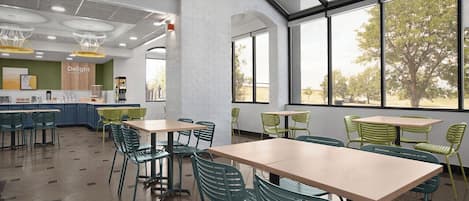 Desayuno continental incluido todos los días