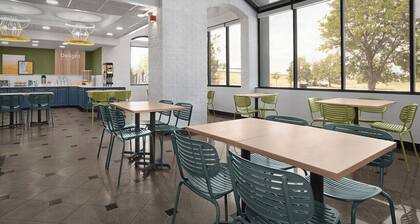 Spark by Hilton Denver East I 70