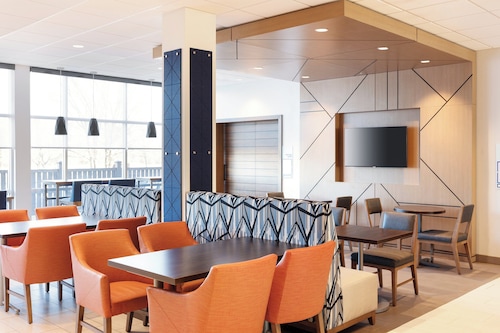 Holiday Inn Express - Layton by IHG