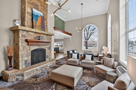 Lobby. Best Western Timpanogos Inn