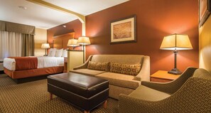 Suite, 1 très grand lit, accessible aux personnes à mobilité réduite, baignoire (with Sofabed) | Bureau, fer et planche à repasser, lit de bébé (gratuit)