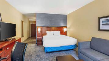 Standard Room, 1 King Bed, Non Smoking, Refrigerator (with Sofabed) | Premium bedding, pillowtop beds, desk, laptop workspace